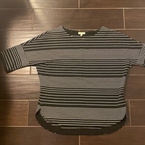 Max Studio Cropped Sleeve Top